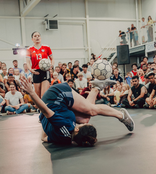 lucie-naostyle-superball-world-champion-freestyle-football12